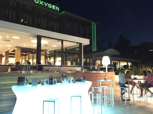 Kert, Oxygen Lifestyle Hotel in Viserbella