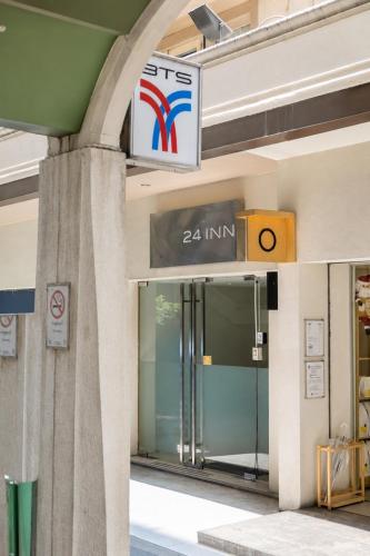 24 Inn at BTS Phrom Phong, Bangkok