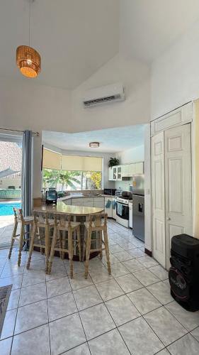 Casa de Playa - Villas Club Alta Mar in เปียดต ซานโฮเซ่