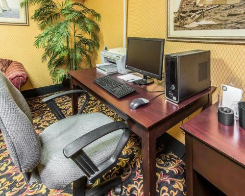Quality Inn & Suites Conference Center Across from Casino - image 5