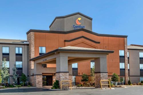 Comfort Inn & Suites Pauls Valley - City Lake
