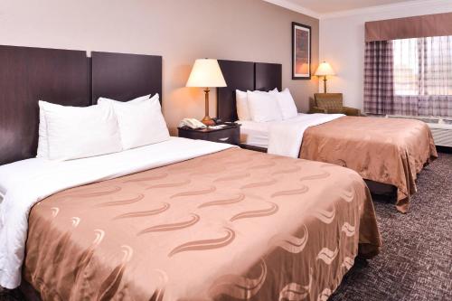 Quality Inn and Suites Beaumont - image 6