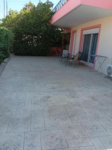 PHOENIX apartment near the airport in Markópoulo
