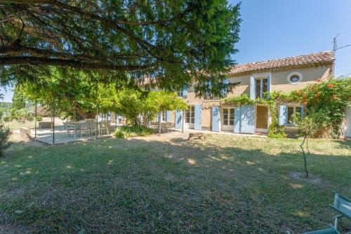 Mas des Amandiers in Jonquieres (Provence-Alpes-Cote d'Azur)