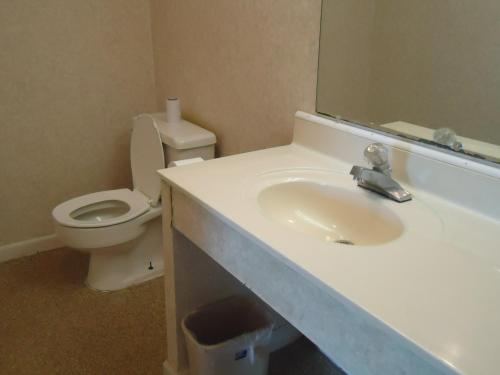 Welborn Motel - Hamptonville - image 7