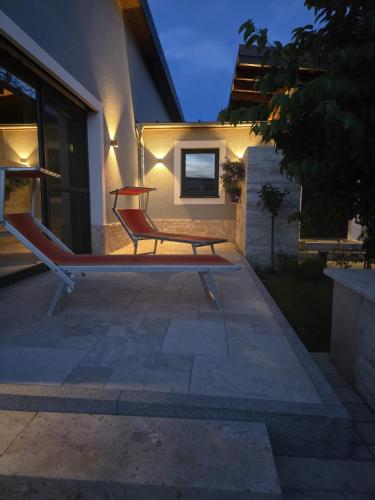 Kert, Stilvolles Ferienhaus mit Terrasse Garten und Whirlpool in Simbach am Inn