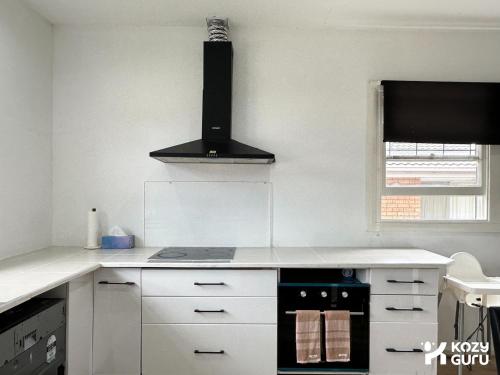 KozyGuru | Wyong | Cottage Close to Everything in Wyong