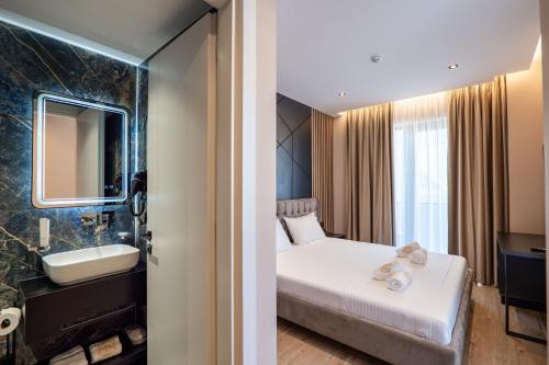 Zurich Hotel - image 2
