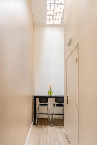 Modern 3BD for 8 guests in Bastille Voltaire - main image