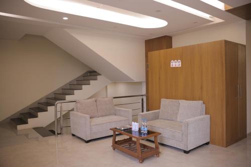 Facilities, Hotel Rangoli - 10 min from Palsana Chowk in Navsari