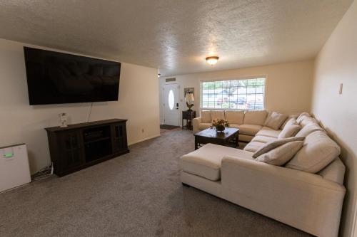 Beautiful spacious home in the heart of emmett