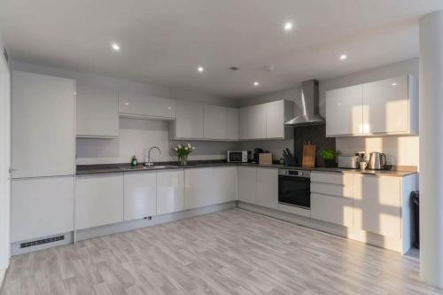 Modern 2 Bedroom Apartment in Liverpool, Liverpool (photo 3)