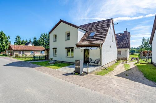 Viesnīcas āriene, Ferienwohnung für 2 Personen 60 M² (Ferienwohnung fur 2 Personen 60 M²) in Zarnitz