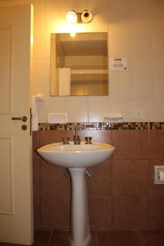 أجنحة ماركوبولو إيغواسو