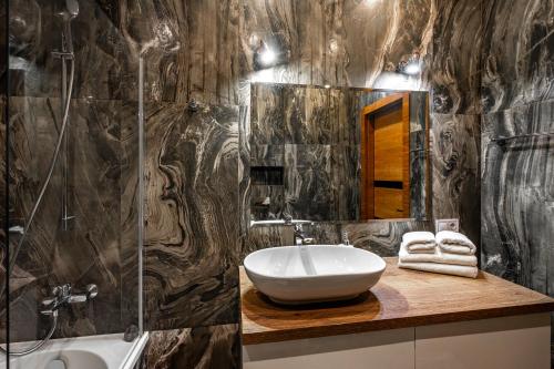 8-188 Central Park John McCain 7 Kyiv centre fantastic city view 15 kW backup power Petrovdom Apartment - image 4
