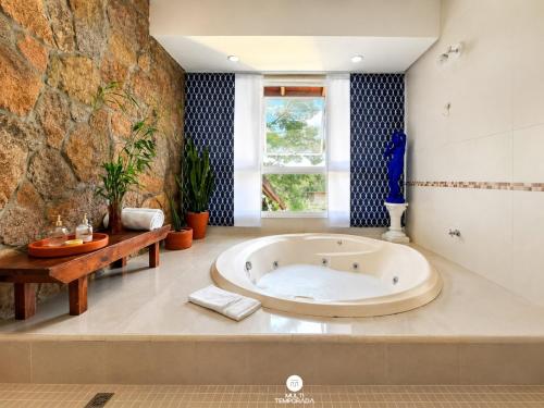 جاكوزي, CasaIvan in São João do Rio Vermelho