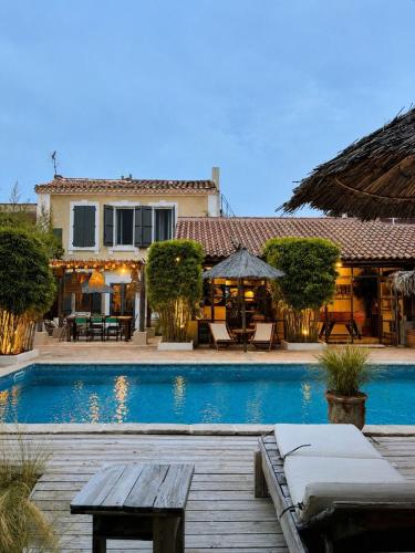 Maison de Caractère avec Piscine
