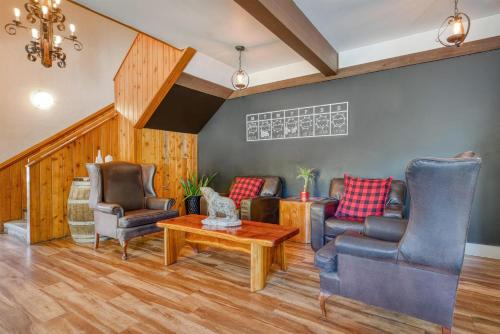 Előcsarnok, Stoke Hotel, SureStay Collection by Best Western in Revelstoke (Brit-Kolumbia)