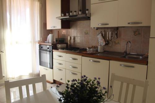 Konyha, Appartamento in Villa Nadin in Monte Compatri