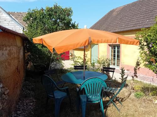 Dārzs, Pause à la Clé - family home (Pause a la Cle - family home) in La Croix-Saint-Leufroy