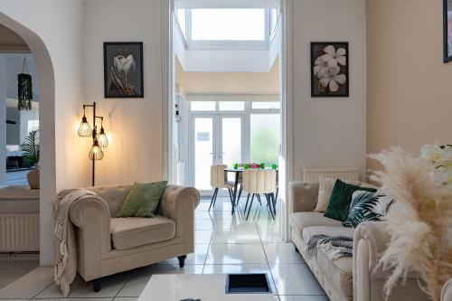 Open Mind Property - HotTub, 8 Beds & 2 Car Spaces gîte à louer Portsmouth And Southsea Railway Station