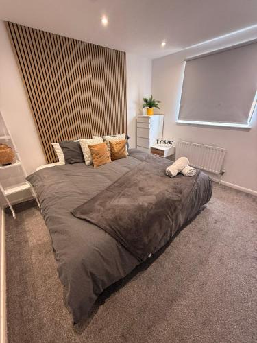7 mins to City Centre, Entire Cosy Home in The Meadows, Nottingham in 近市中心