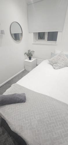 7 mins to City Centre, Entire Cosy Home in The Meadows, Nottingham in 近市中心