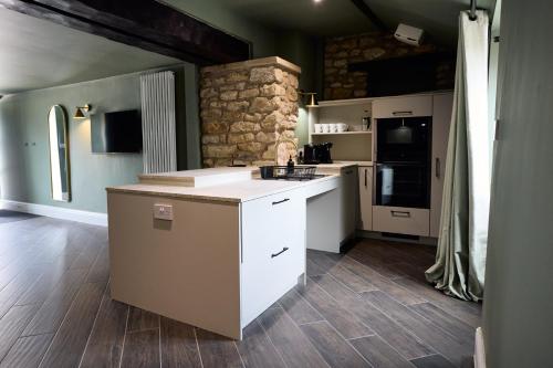 virtuve, Fuchsia Cottage - Accessible Comfort in Thornton Dale