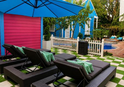 Amazing Modern Property 5 BR Next to French QT & Bourbon - image 2