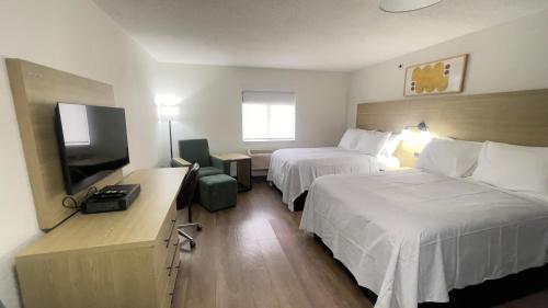 2 double beds