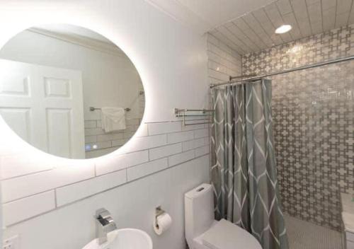 Amazing Modern Property 5 BR Next to French QT & Bourbon - image 14