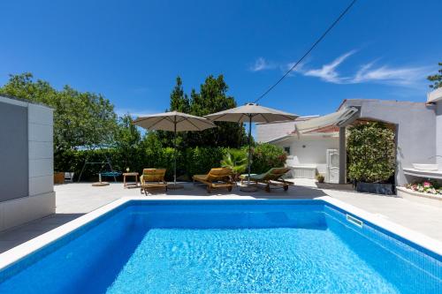 Villa Ella Bast - Baska Voda - Private Heated Pool &Garden - Promajna