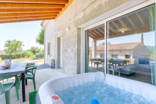 Le gecko avec jacuzzi in Saint-Germain (Rhône-Alpes)