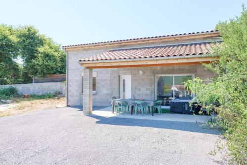 Le gecko avec jacuzzi in Saint-Germain (Rhône-Alpes)