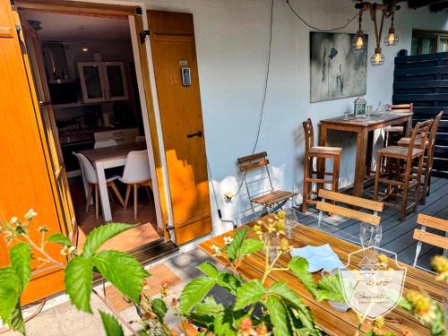 Altan/terrasse, Ferienwohnungen Schönwetter Oberpfaffenhofen (Ferienwohnungen Schonwetter Oberpfaffenhofen) in Wessling