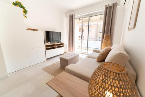 Studio cosy et lumineux, Piscine, Proche gare