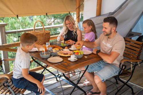 Lakeside Petzen Glamping 2
