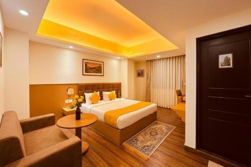 Hotel Yeasel continental by Staynest 100 meter from Ridge Park – Gangtok, OK