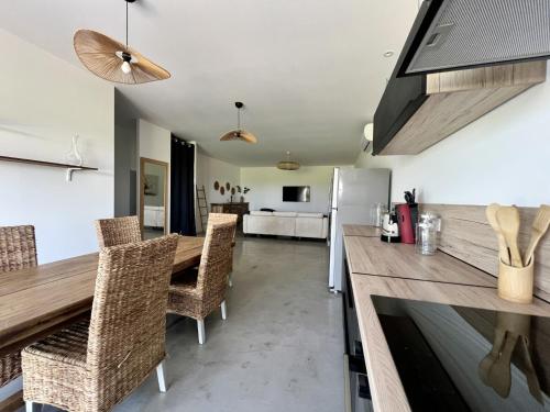 Grand appartement de plain pied au coeur du domaine viticole - image 5