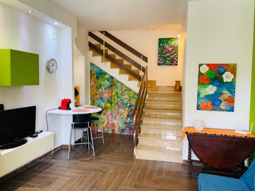 Maison Giulia with Free Parking