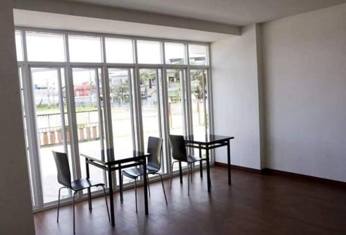 Field Town Apartment thumbnail 3