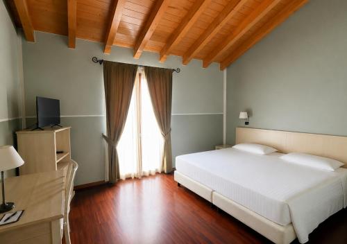 Hotel Ristorante Vecchia Riva in Βαρέζε