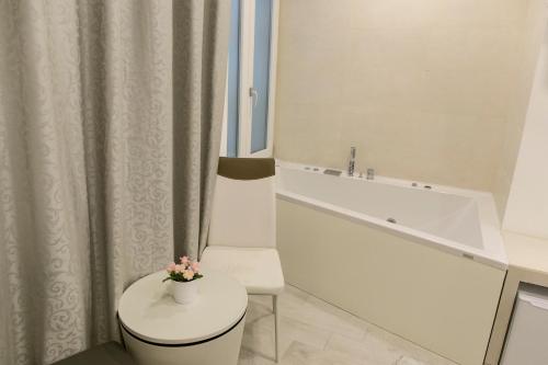 Metronia Guest House - image 2