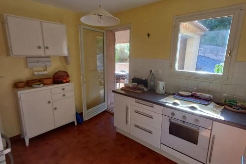 Family villa in wooded estate near the sea in Saint-Raphael