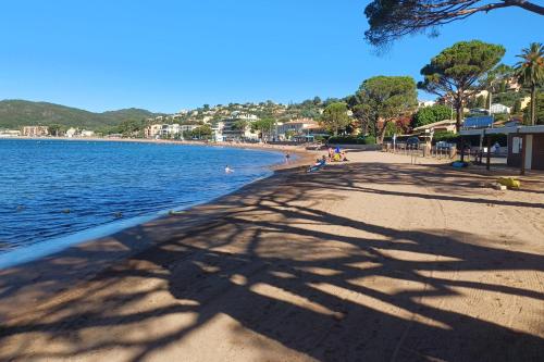 Family villa in wooded estate near the sea in Saint-Raphael