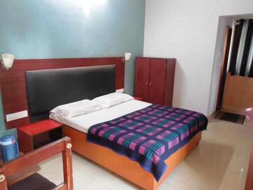 Hotel Silver Springs – Ahmedabad, TN