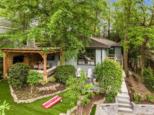LUX Private Oasis 4 Bed2 Bath Hot Tub 3 Patios Beltline Piedmont Park in Ansley Park
