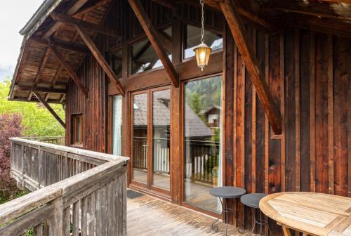 Balkons/terase, Top Floor Chalet Apartment in Saint-Jean-d'Aulps, Balcony in Le Biot