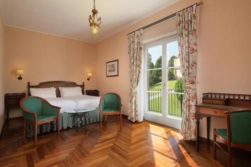 2 twin beds