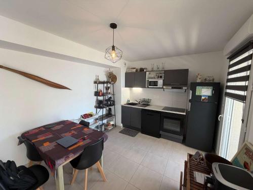 Appartement climatisé, moderne avec terrasses à 500m de la mer - Location saisonnière - Sérignan